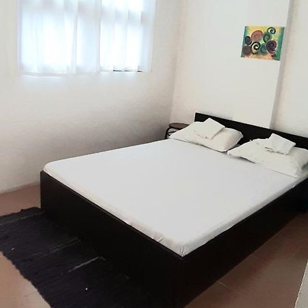 Angel And Marie'S Acroom For 1-2Pax Сан Хуан Екстериор снимка